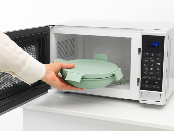 Miska na sałatkę Make & Take Brabantia  – szczelna, pojemna 1 L, do mikrofalówki, zamrażarki i zmywarki, idealna do pracy i szkoły, kolor: zielony