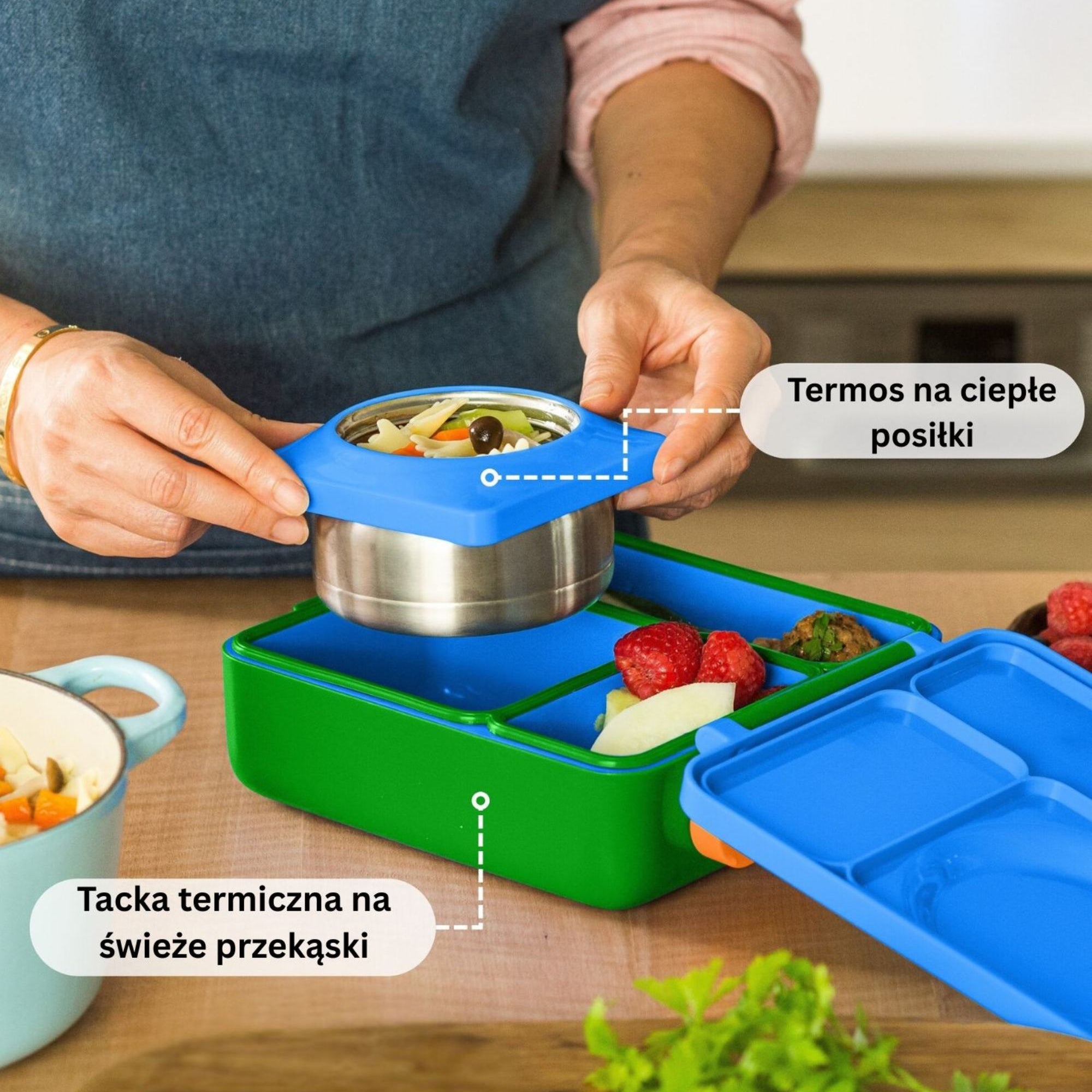 OmieBox Monster Blue – niebieski lunchbox z termosem, przegródkami i uchwytem, idealny do szkoły i przedszkola.