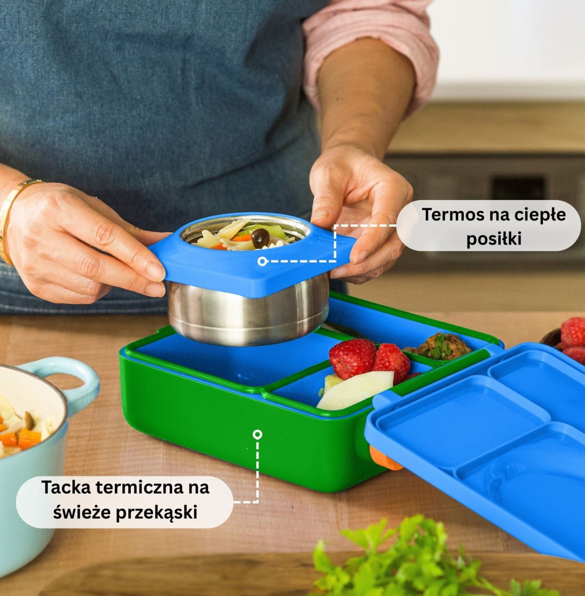 OmieBox Monster Blue – niebieski lunchbox z termosem, przegródkami i uchwytem, idealny do szkoły i przedszkola.