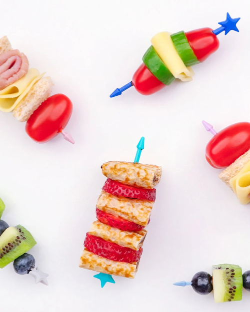 Kolorowe patyczki do przekąsek Lunch Punch– higieniczne, trwałe i wolne od BPA, świetne na kinderbal i do szkoły.