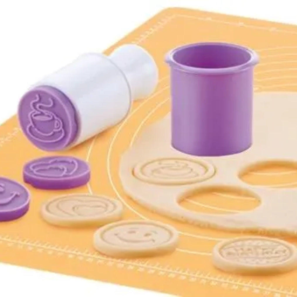 Pieczątki do ciastek DELÍCIA – stempelki z motywem imprezowym 3w1 z wykrawaczem i schowkiem