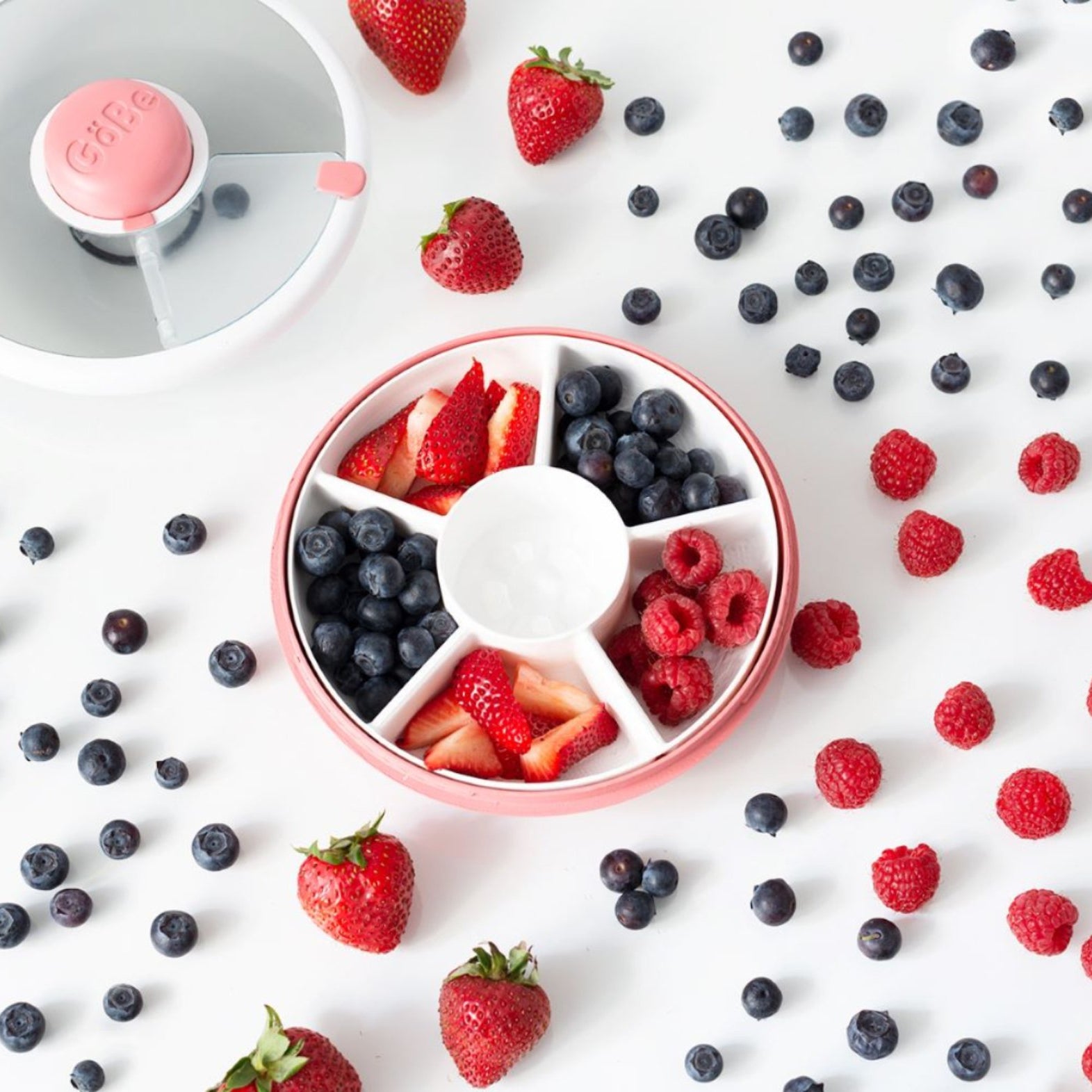 GoBe Snack Spinner – pojemnik na przekąski, interaktywny, szczelny i łatwy w obsłudze, kolor: coral pink