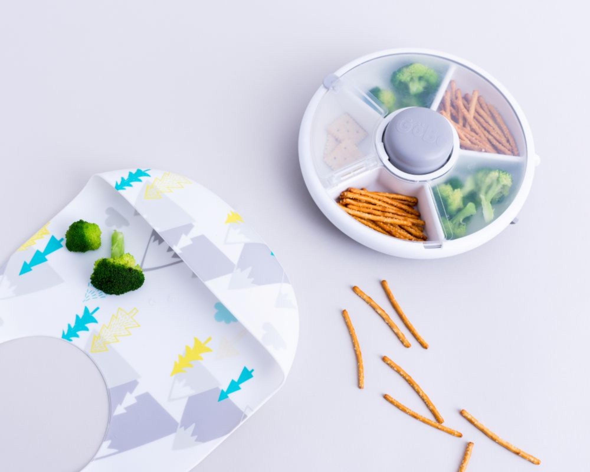 GoBe Snack Spinner – pojemnik na przekąski, interaktywny, szczelny i łatwy w obsłudze, kolor: grey