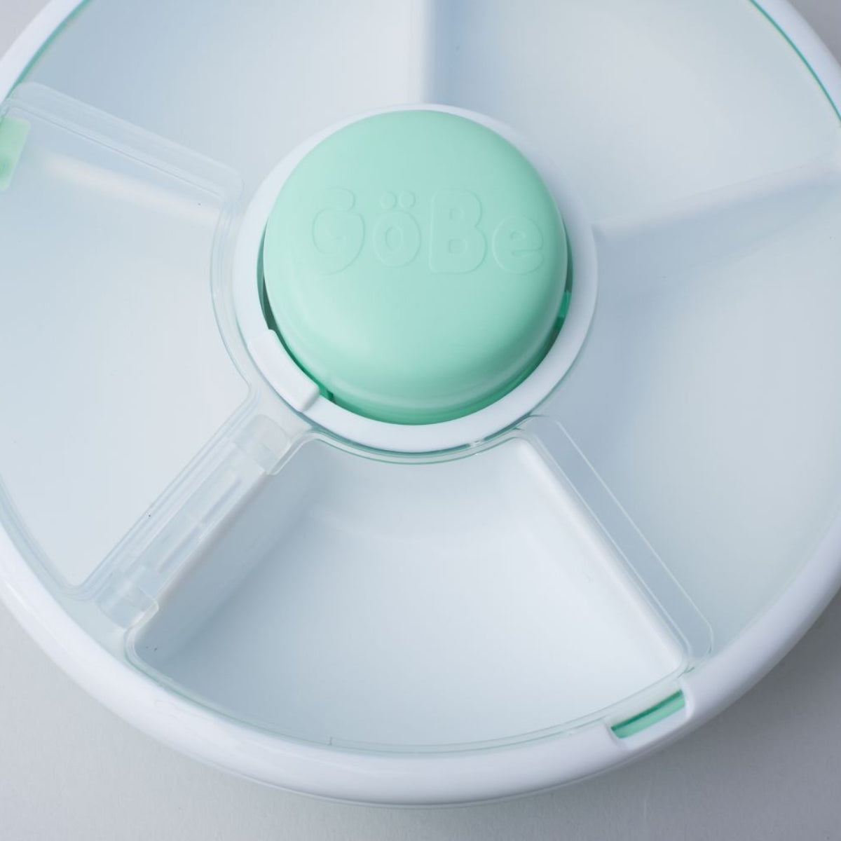 GoBe Snack Spinner – pojemnik na przekąski, interaktywny, szczelny i łatwy w obsłudze, kolor: mint green