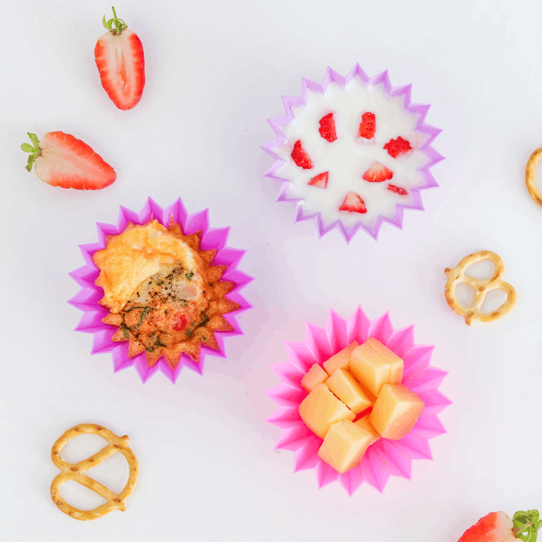 Silikonowe foremki do lunch boxa Lunch Punch Blush - zestaw 3 foremek do oddzielania porcji, elastyczne, bez BPA, na owoce i warzywa, kolor: różowy / fioletowy