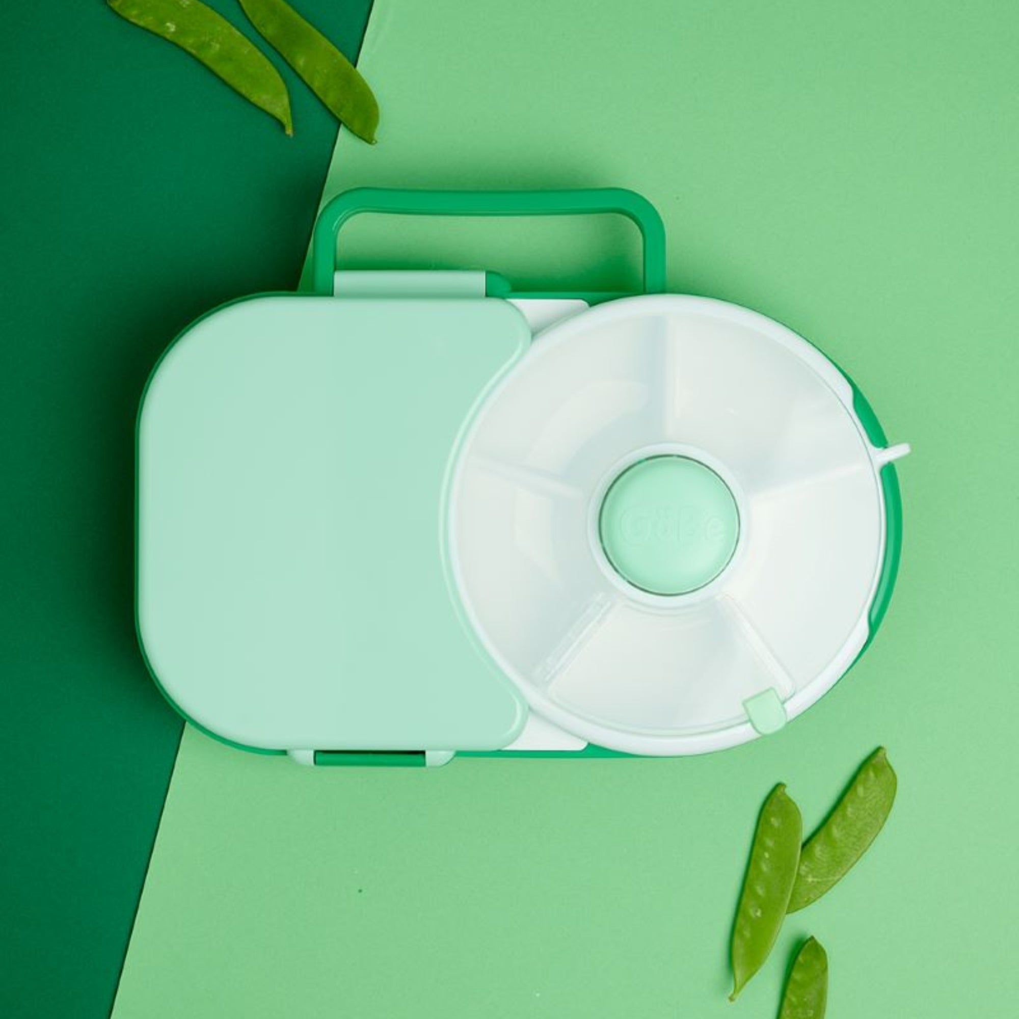 Śniadaniówka GoBe 2w1 – lunchbox i pojemnik na przekąski dla dzieci, interaktywny, do szkoły i przedszkola, kolor: sage green