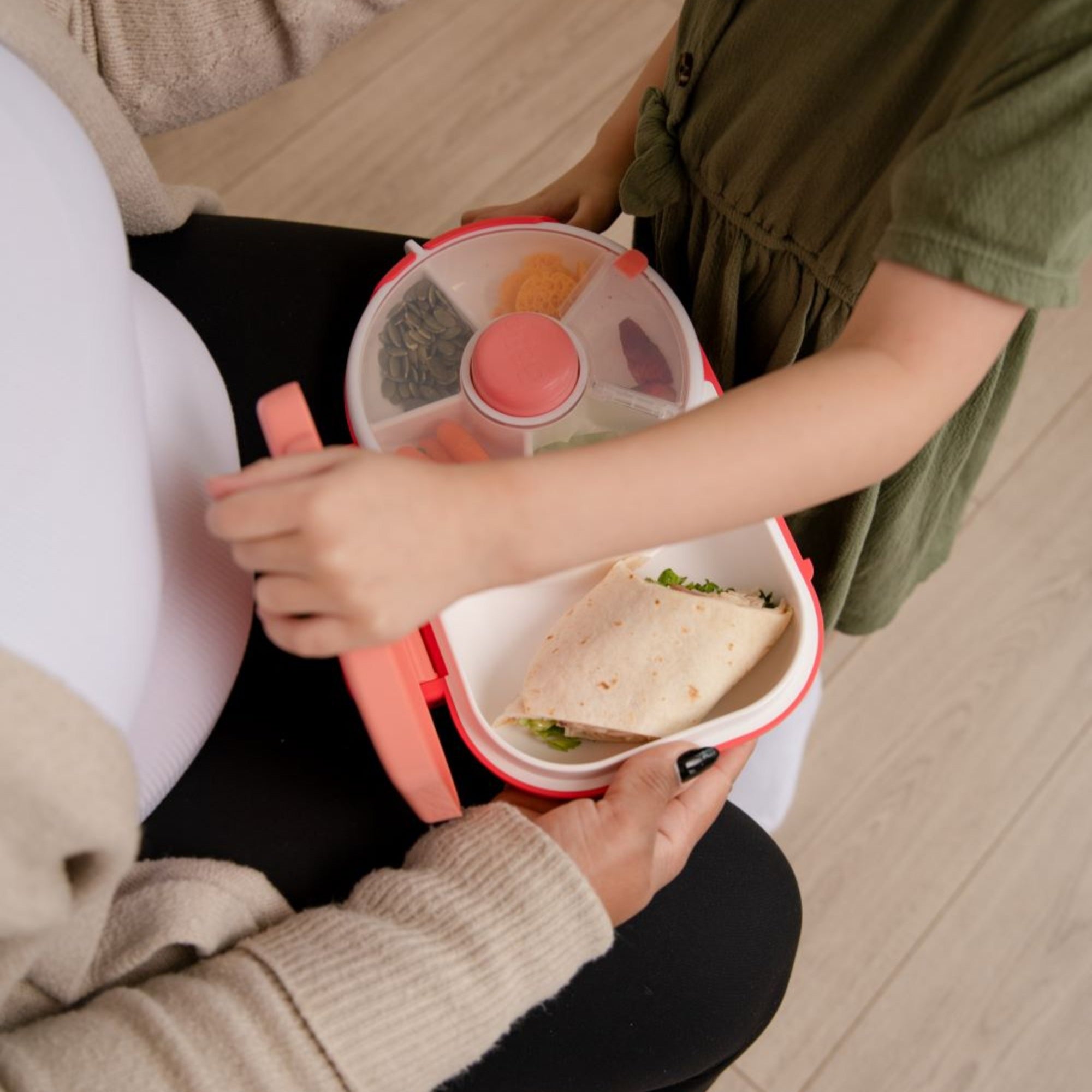 Śniadaniówka GoBe 2w1 – lunchbox i pojemnik na przekąski dla dzieci, interaktywny, do szkoły i przedszkola, kolor: watermelon pink