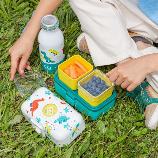 Monbento Tresor Dino – lunchbox dla dzieci z 3 pojemnikami. Lekki, szczelny i łatwy w otwieraniu. Idealny do szkoły, na wycieczkę i piknik, wzór: dinozaury