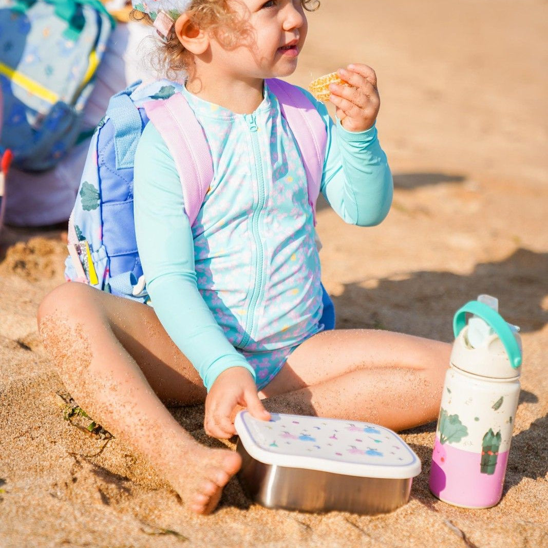 Śniadaniówka The Cotton Cloud Dancing Hearts – 1000 ml, miękka pokrywka, wyjmowana przegródka, uroczy design, idealny do szkoły / przedszkola, wzór: serduszka