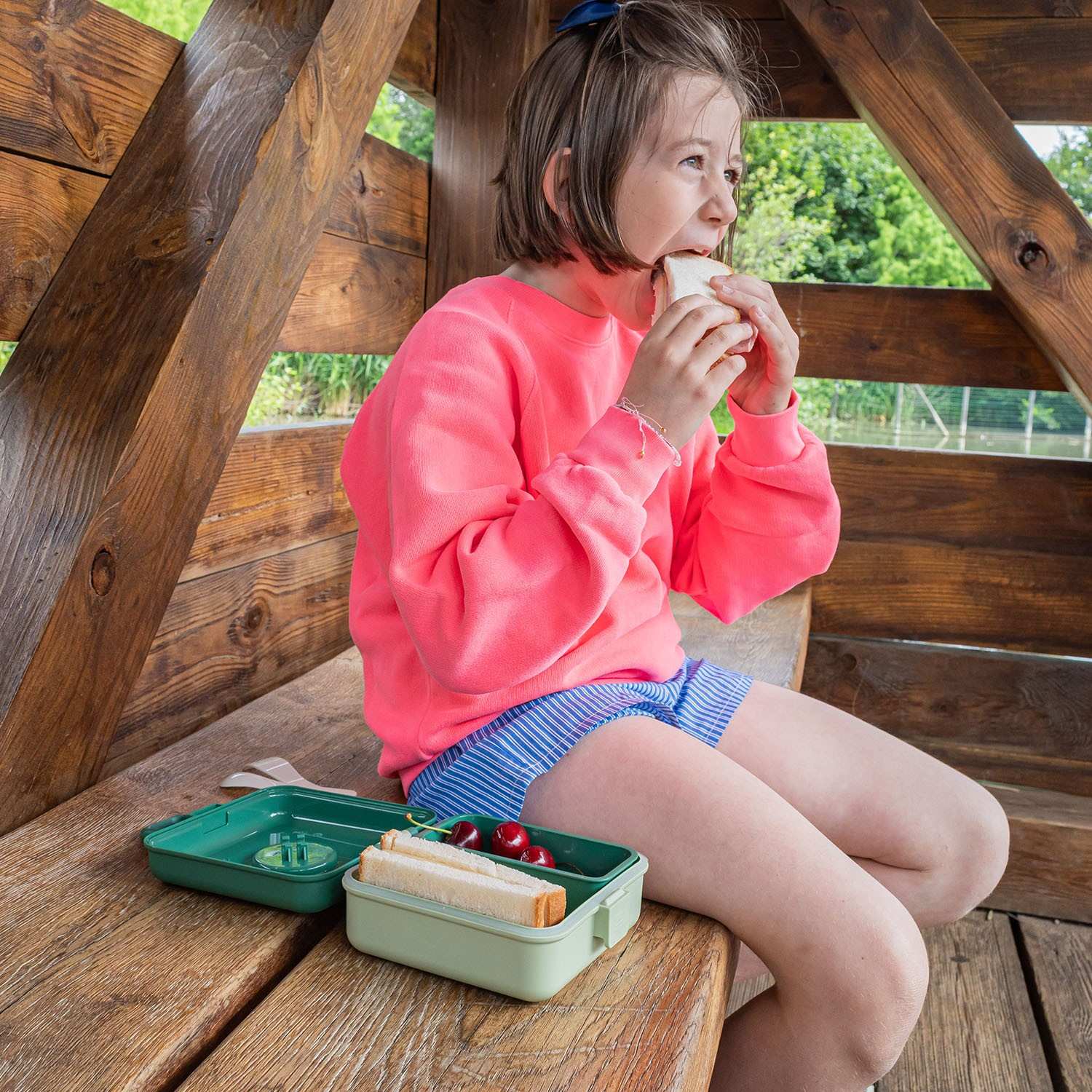Dziecięca zielona śniadaniówka z trwałego tworzywa bez BPA Monbento Snacky