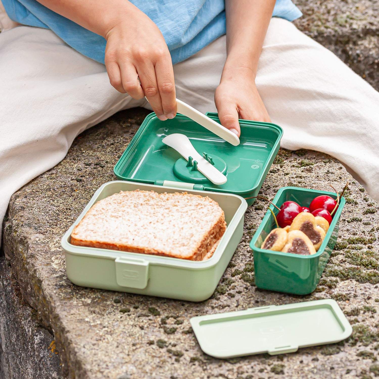 Zielony bento box na drugie śniadanie Monbento Snacky Forest