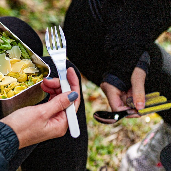 Monbento Slim Box Yellow – stalowe, kompaktowe sztućce w etui, idealne do lunchboxa i podróży, kolor: żółty