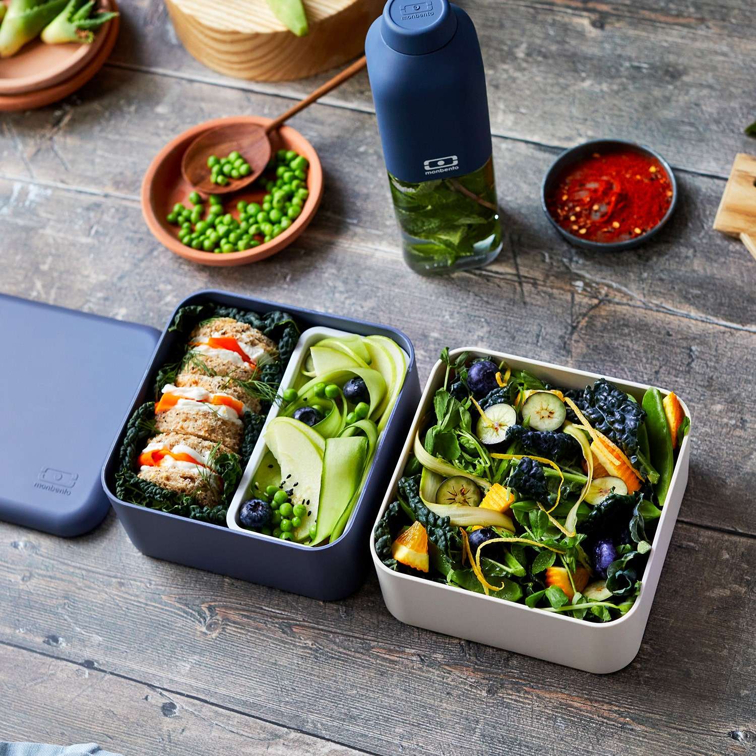 Męski pojemny bento box 1,7 litra Monbento Square w kolorze niebieskim