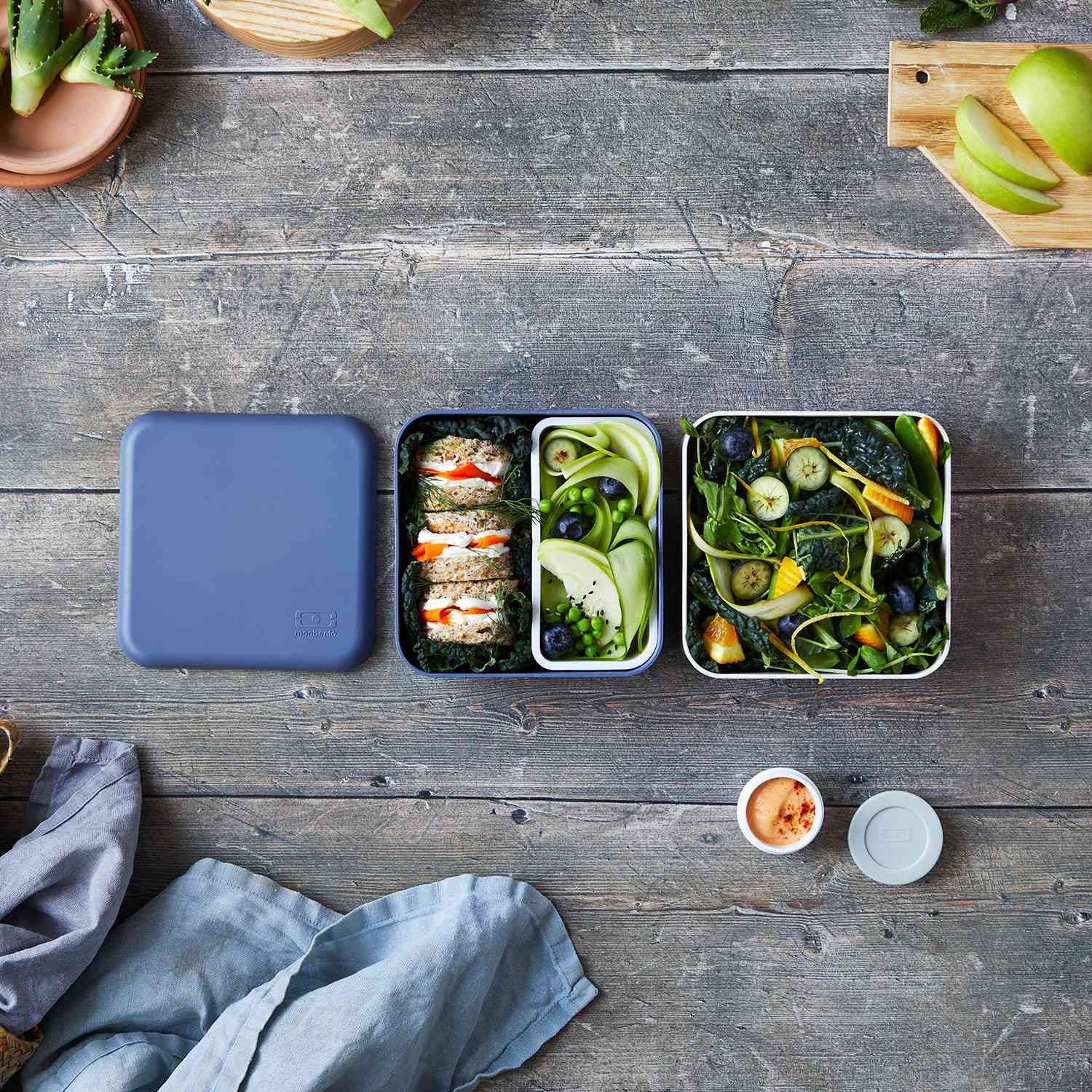 Kwadratowy dwukomorowy lunchbox wielorazowy Monbento Square o pojemności 1700 ml