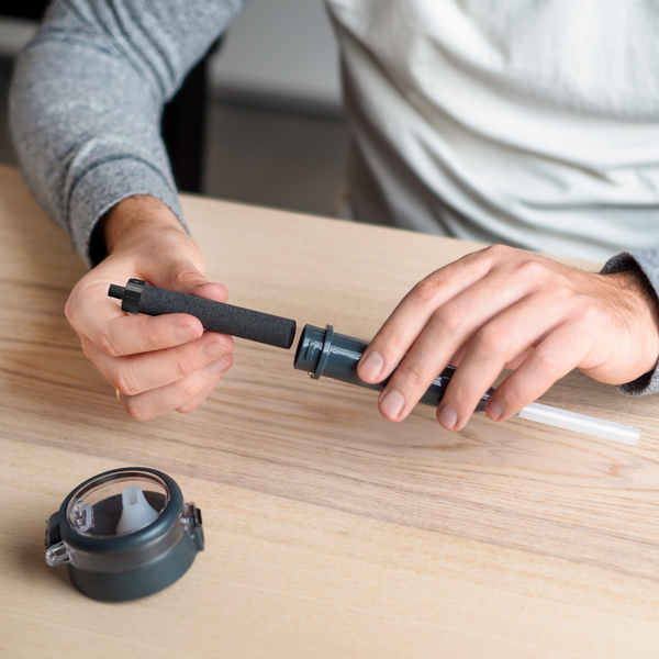 Wessper ActiveMax Glass 680 ml Grey– szklana butelka filtrująca, filtr węglowy, szkło borokrzemowe, ekologiczna, stylowa, bez BPA, kolor: szara