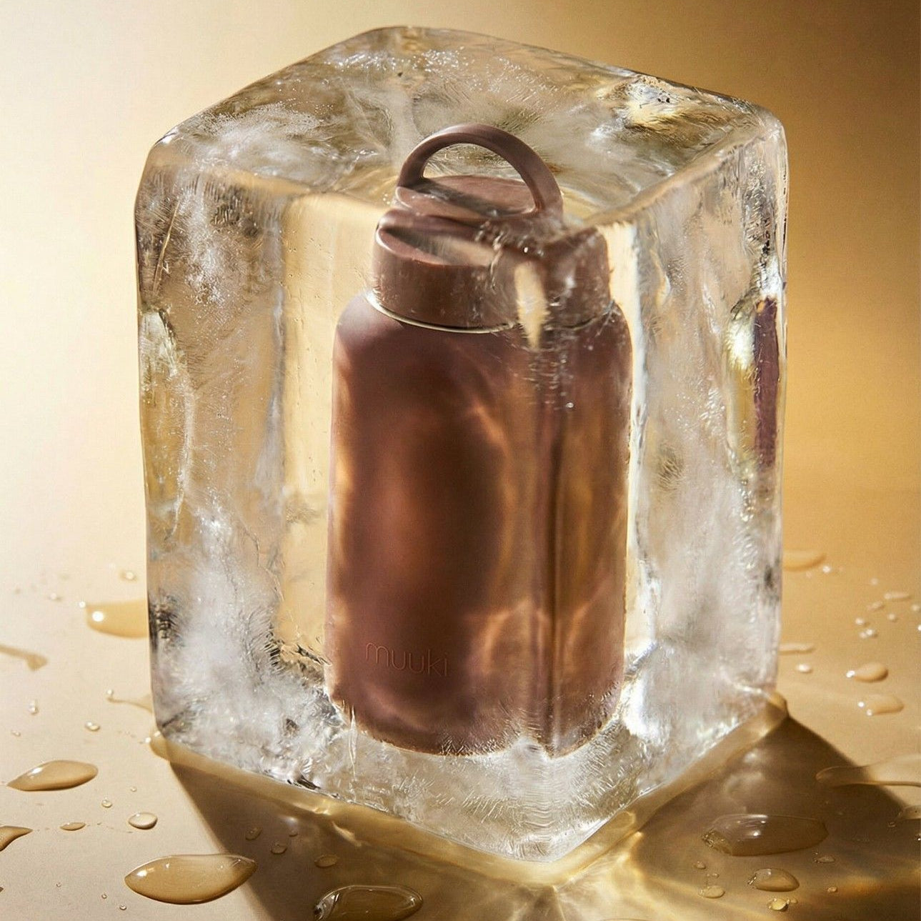 Muuki Daily Bottle Chocolate Plum – butelka motywacyjna ze szkła borokrzemowego