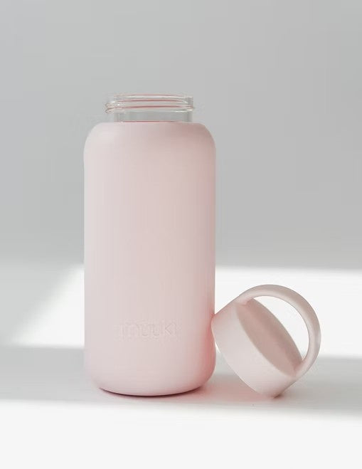 Butelka ze szkła borokrzemowego Muuki Marshmallow, lekka i odporna na wysokie temperatury