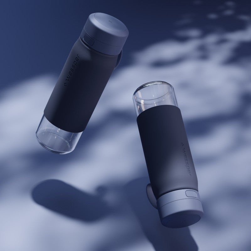 Wessper B2 GLASS Actitex™ 700 ml – szklana butelka filtrująca, redukuje chlor, szczelna, z licznikiem filtra, niebieska