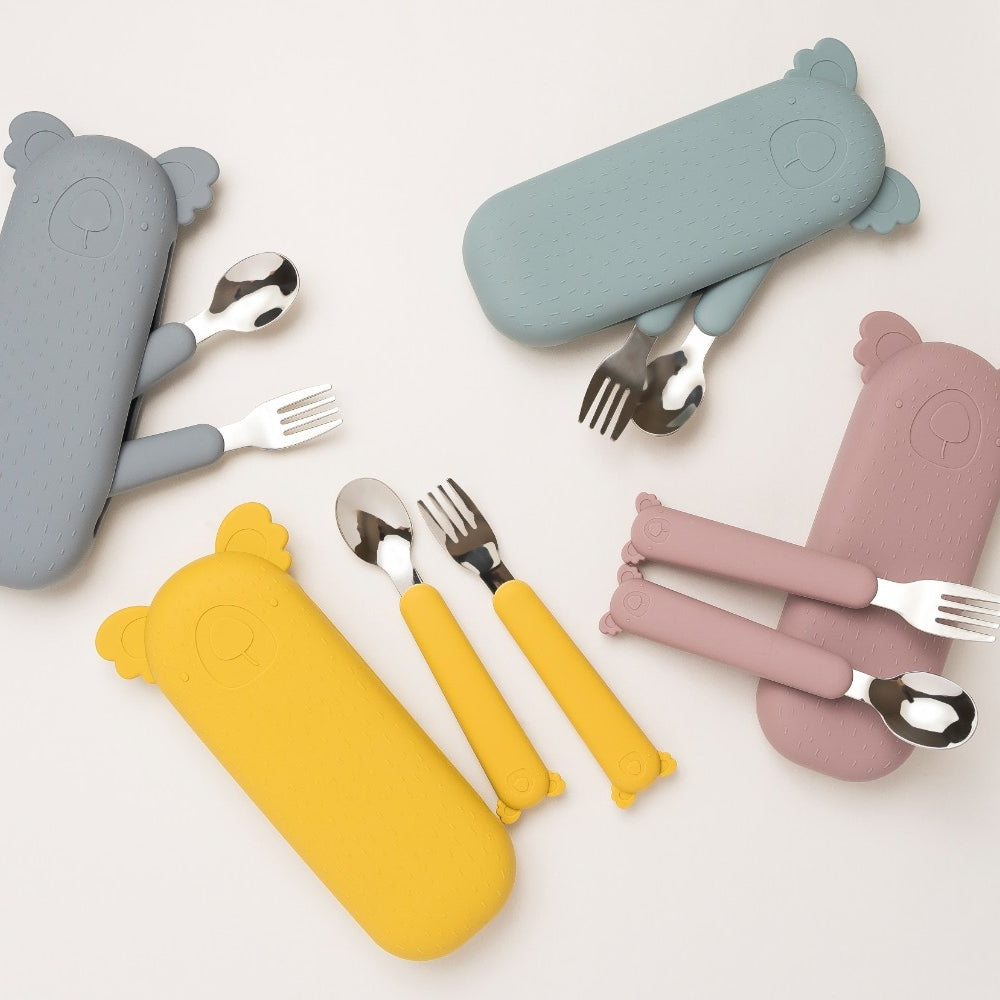Kolorowy zestaw sztućców The Cotton Cloud ze stali nierdzewnej z silikonowym etui – idealny do przedszkola, szkoły i na wycieczkę