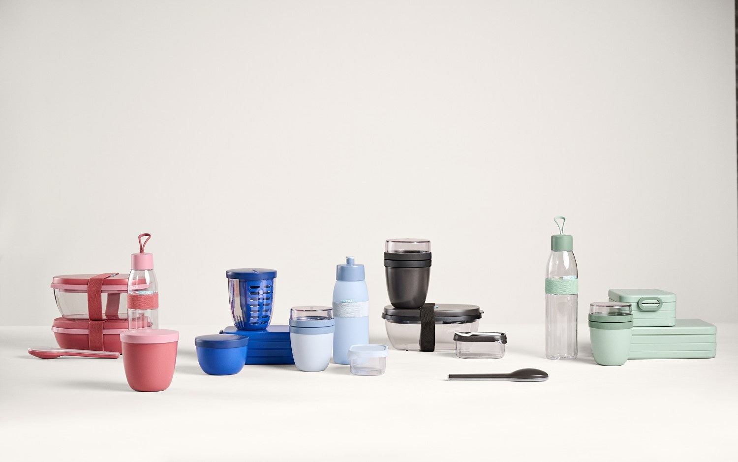 Termiczny pojemnik Mepal Lunch Pot - stalowy, z przegródką i izolacją, do pracy i szkoły, kolor: nordic blue