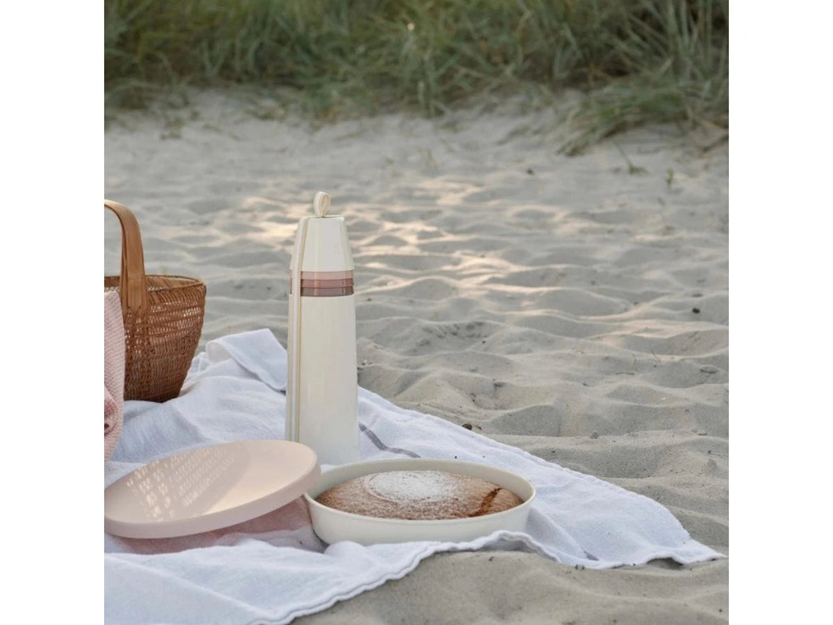 Termos na kawę i herbatę RIG-TIG PICNIC Blossom - utrzymuje ciepło do 11 h i zimno do 22 h. Stal nierdzewna, 100% szczelny, z zestawem czterech kolorowych kubków.