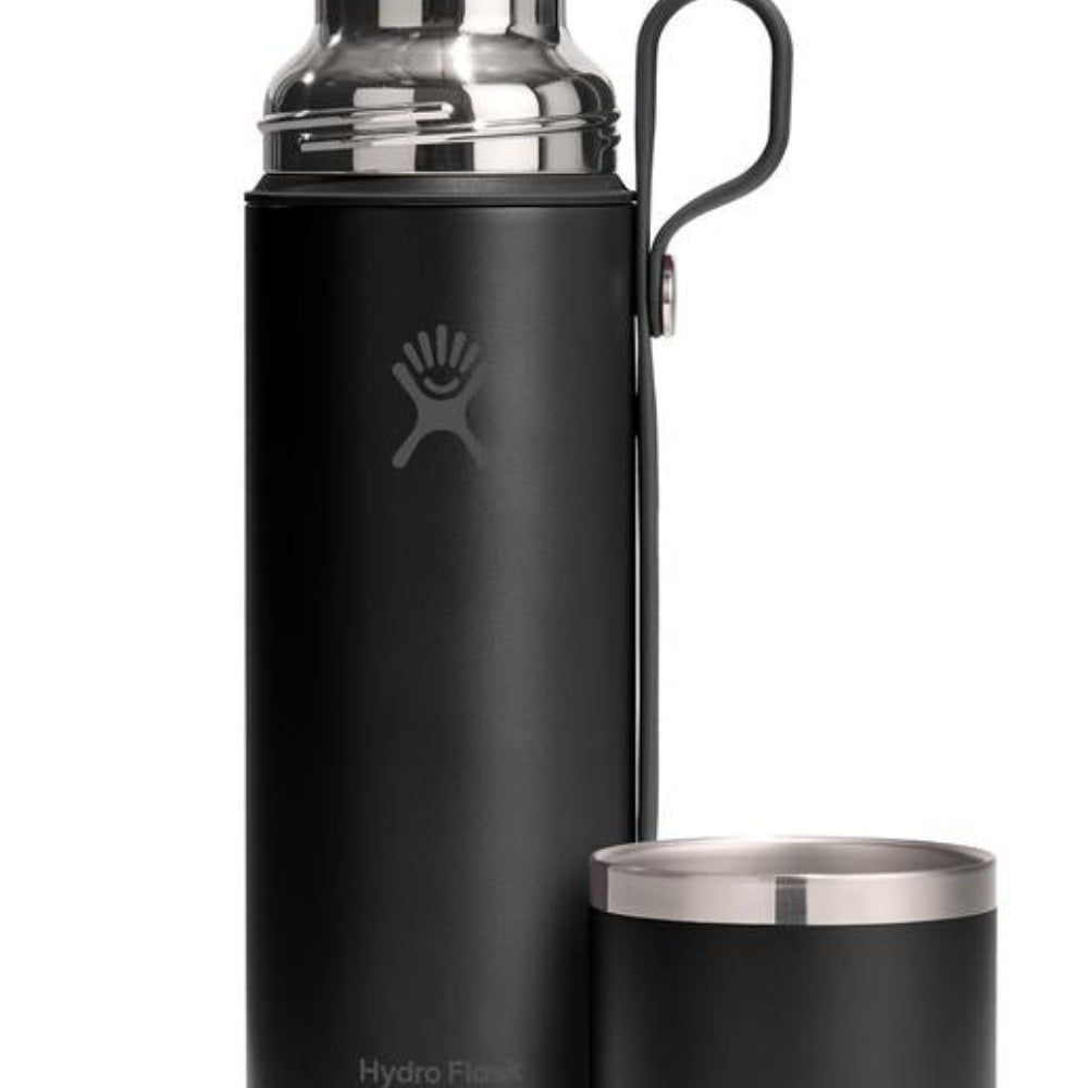 Czarny termos na herbatę Hydro Flask 830 ml – idealny na górskie wyprawy