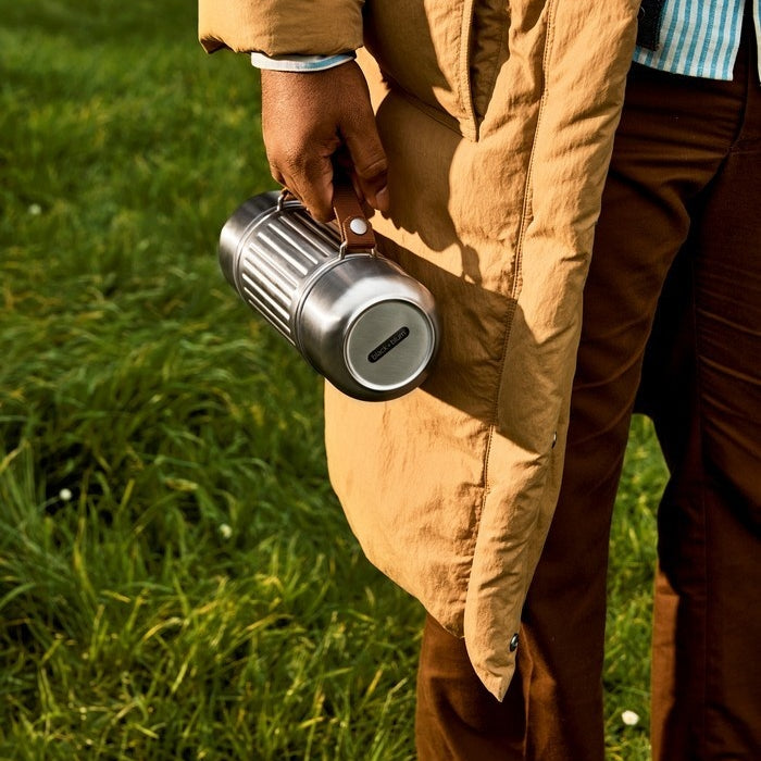 BLACK+BLUM Explorer Flask Duo termos 1 L – 24h ciepła/chłodu, 100% szczelny, 2 stalowe kubki, wytrzymały, do zmywarki.