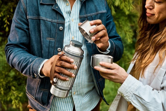 BLACK+BLUM Explorer Flask Duo termos 1 L – 24h ciepła/chłodu, 100% szczelny, 2 stalowe kubki, wytrzymały, do zmywarki.