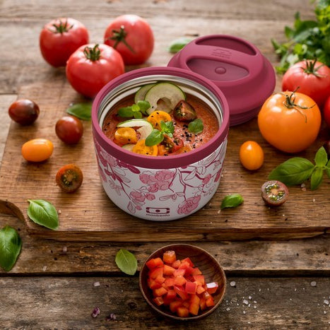 Monbento Element Magnolia – termos obiadowy 550 ml. Utrzymuje ciepło do 10 h, 100% szczelny, stal nierdzewna 316. Idealny na zupy i obiady w podróży, kolor: różowy