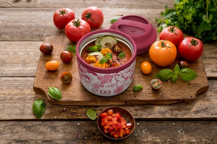 Monbento Element Magnolia – termos obiadowy 550 ml. Utrzymuje ciepło do 10 h, 100% szczelny, stal nierdzewna 316. Idealny na zupy i obiady w podróży, kolor: różowy
