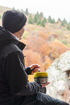 Monbento Element The Journey – termos obiadowy 550 ml. Utrzymuje ciepło do 10 h, 100% szczelny, stal nierdzewna 316. Idealny na zupy i obiady w podróży, kolor: srebny/żółty