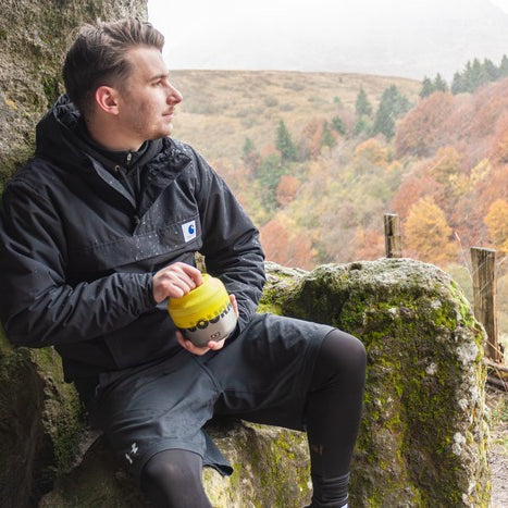 Monbento Element The Journey – termos obiadowy 550 ml. Utrzymuje ciepło do 10 h, 100% szczelny, stal nierdzewna 316. Idealny na zupy i obiady w podróży, kolor: srebny/żółty