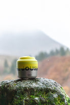 Monbento Element The Journey – termos obiadowy 550 ml. Utrzymuje ciepło do 10 h, 100% szczelny, stal nierdzewna 316. Idealny na zupy i obiady w podróży, kolor: srebny/żółty