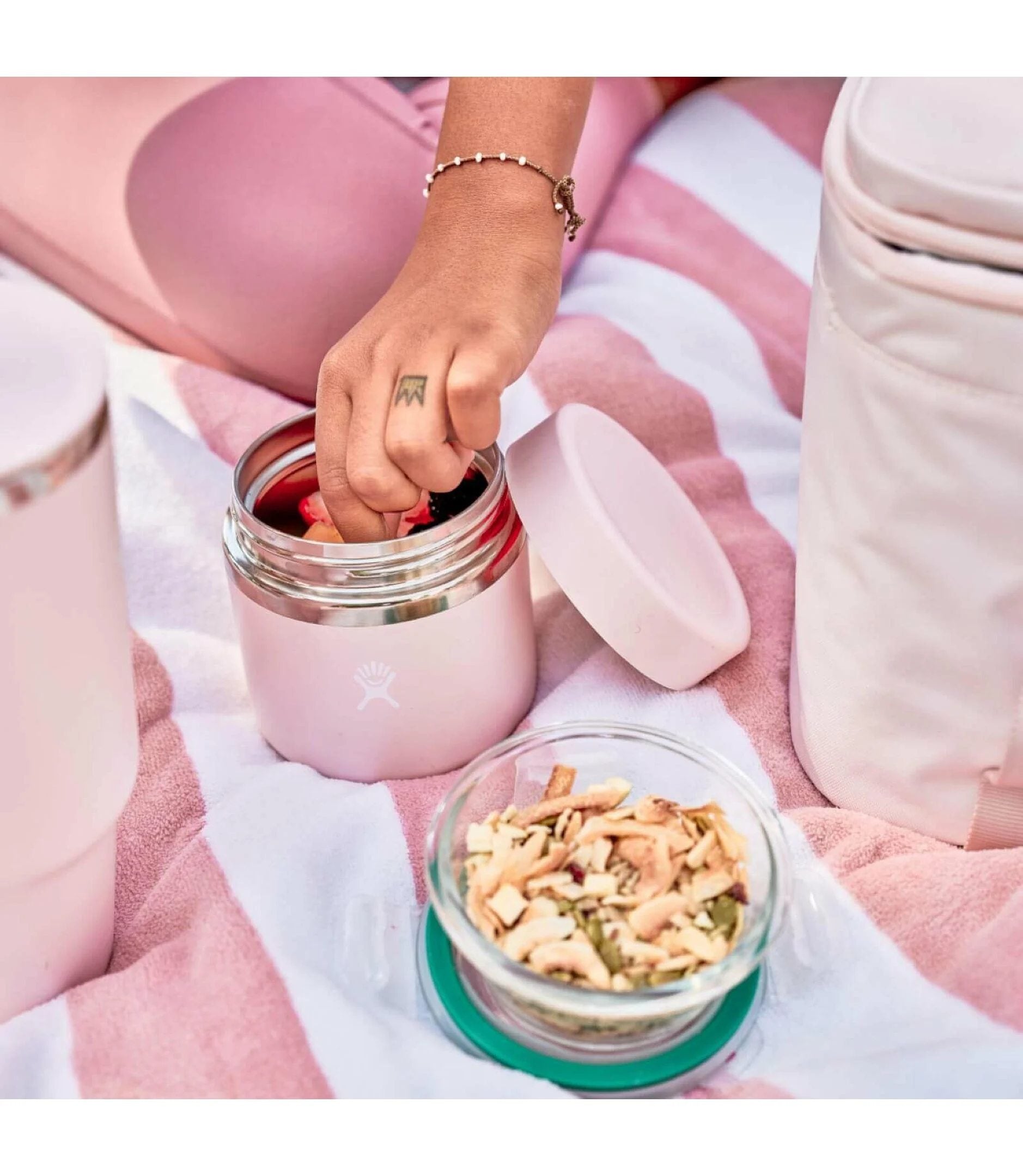 Termos obiadowy Hydro Flask Jar Agave – jasnozielony, podwójne ścianki TempShield™, szczelny, trwały, bez BPA, do gorących i zimnych posiłków.