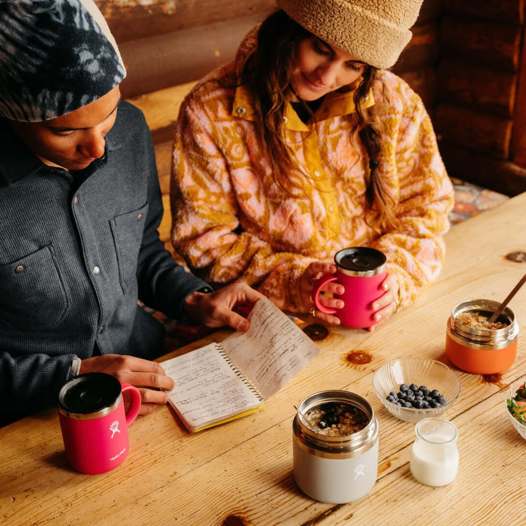 Termos obiadowy Hydro Flask Jar Cascade – niebieski, podwójne ścianki TempShield™, szczelny, trwały, bez BPA, do gorących i zimnych posiłków.