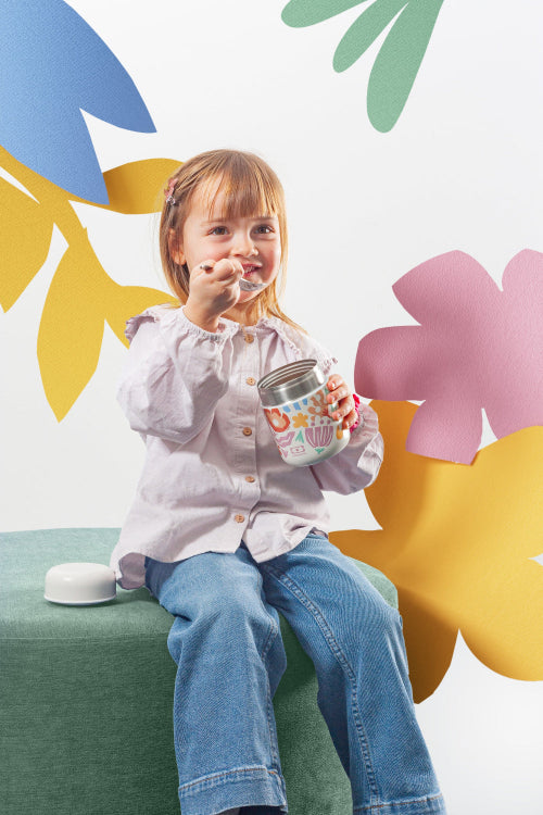 Monbento Capsule Papercut – termos dla dzieci 280 ml. Utrzymuje ciepło do 5 h, 100% szczelny i lekki. Idealny na zupę, owsiankę czy makaron w podróży, wzór: wycinanki