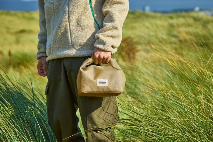 Torba termiczna Black+Blum beżowa – lekka, wodoodporna, z materiału z recyklingu PET, idealna na lunch i napoje