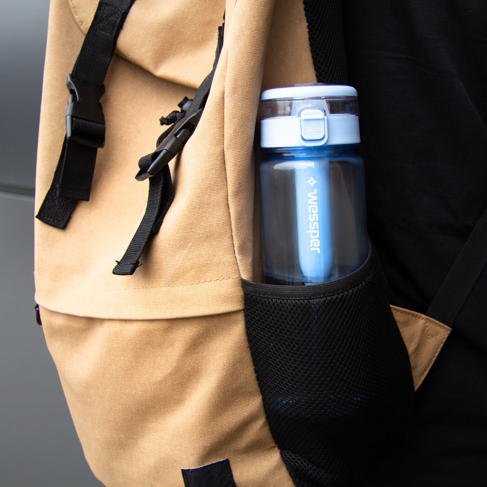 Wessper ActiveMax Blue tritanowa butelka filtrująca 680 ml – filtr węglowy usuwa chlor, ze słomką, bez BPA, szczelna, stylowa, ekologiczna, kolor: niebieska