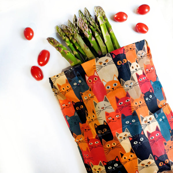 Woreczek na żywność BeePack Cats– wielorazowe opakowanie z bawełny, antybakteryjny, bez plastiku, wzór: koty