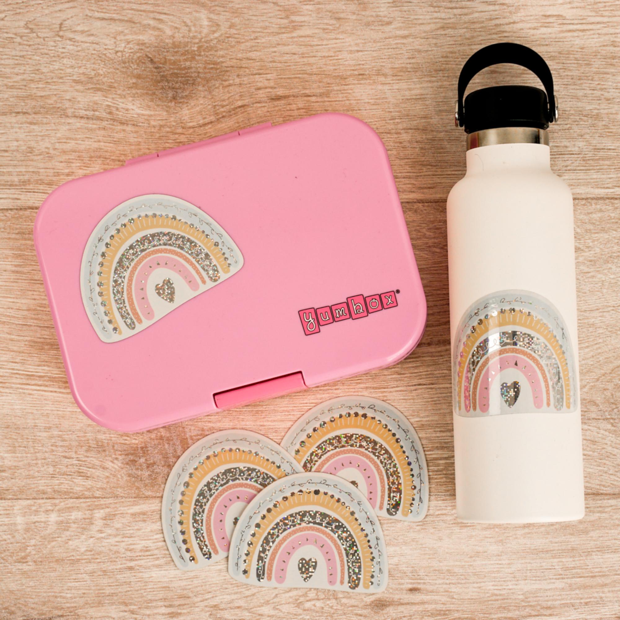 Naklejka tęcza Jabalou, holograficzna i wodoodporna, do personalizacji lunch boxa lub bidonu, trwała i bezpieczna dla dzieci.