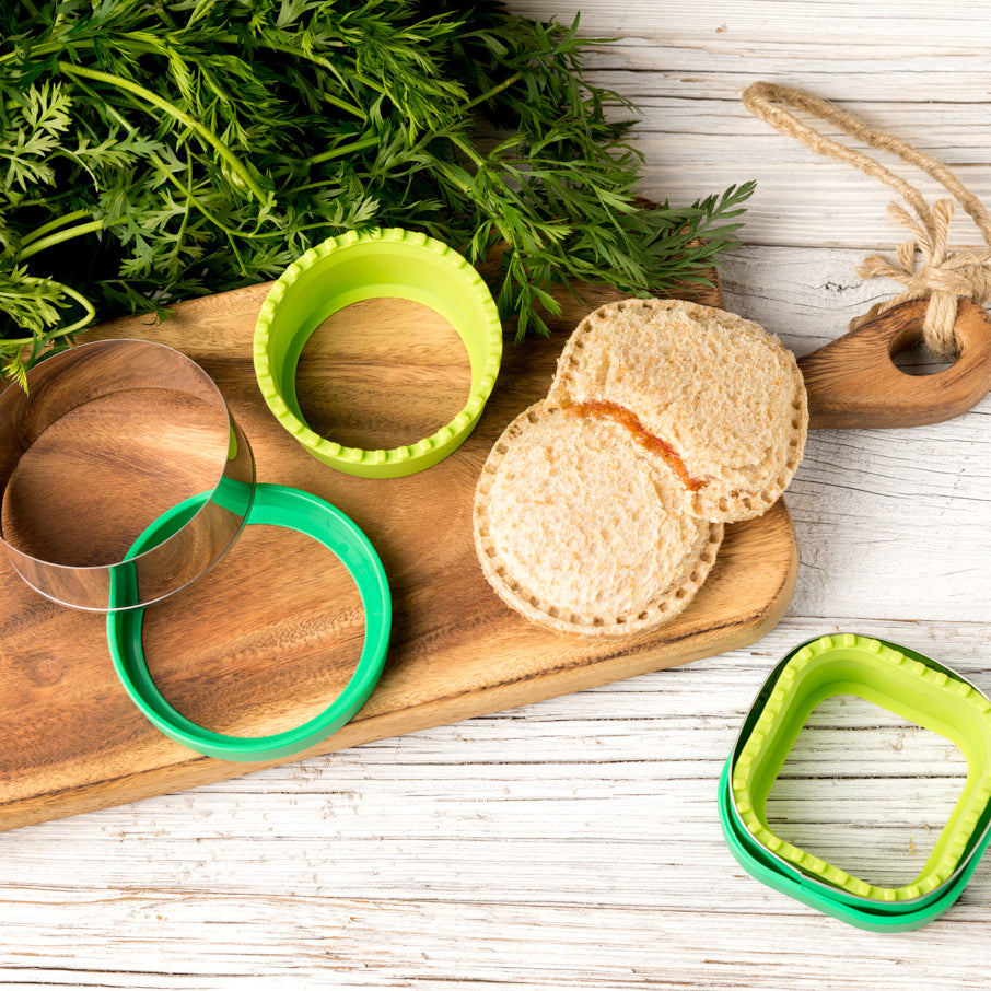 Wykrawacze Lekkabox kółko i kwadrat – zestaw 2 rozmiarów, bezpieczne uchwyty, idealne do owoców, warzyw, kanapek i ciastecze