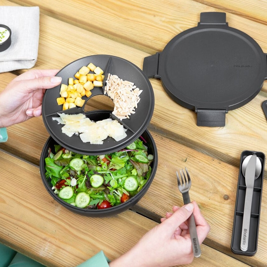 Zestaw sztućców Make&Take Dark Grey Brabantia - nóż, łyżka i widelec, stal nierdzewna, etui, wielokrotnego użytku, kompaktowe, na wynos, kolor: czarny