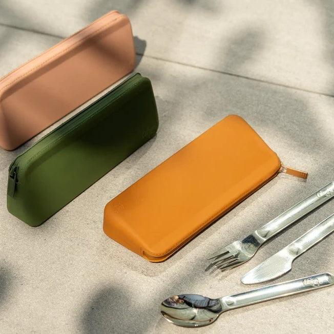 Zestaw sztućców Citron Blush Pink dla dzieci i dorosłych – stal nierdzewna, silikonowe etui, kompaktowy i bez BPA