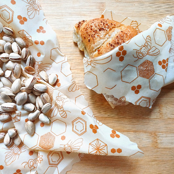 Zestaw woskowijek do kanapek BeePack® – ekologiczne, wielorazowe opakowania na żywność z naturalnych materiałów, zero plastiku, wzór: pszczoły