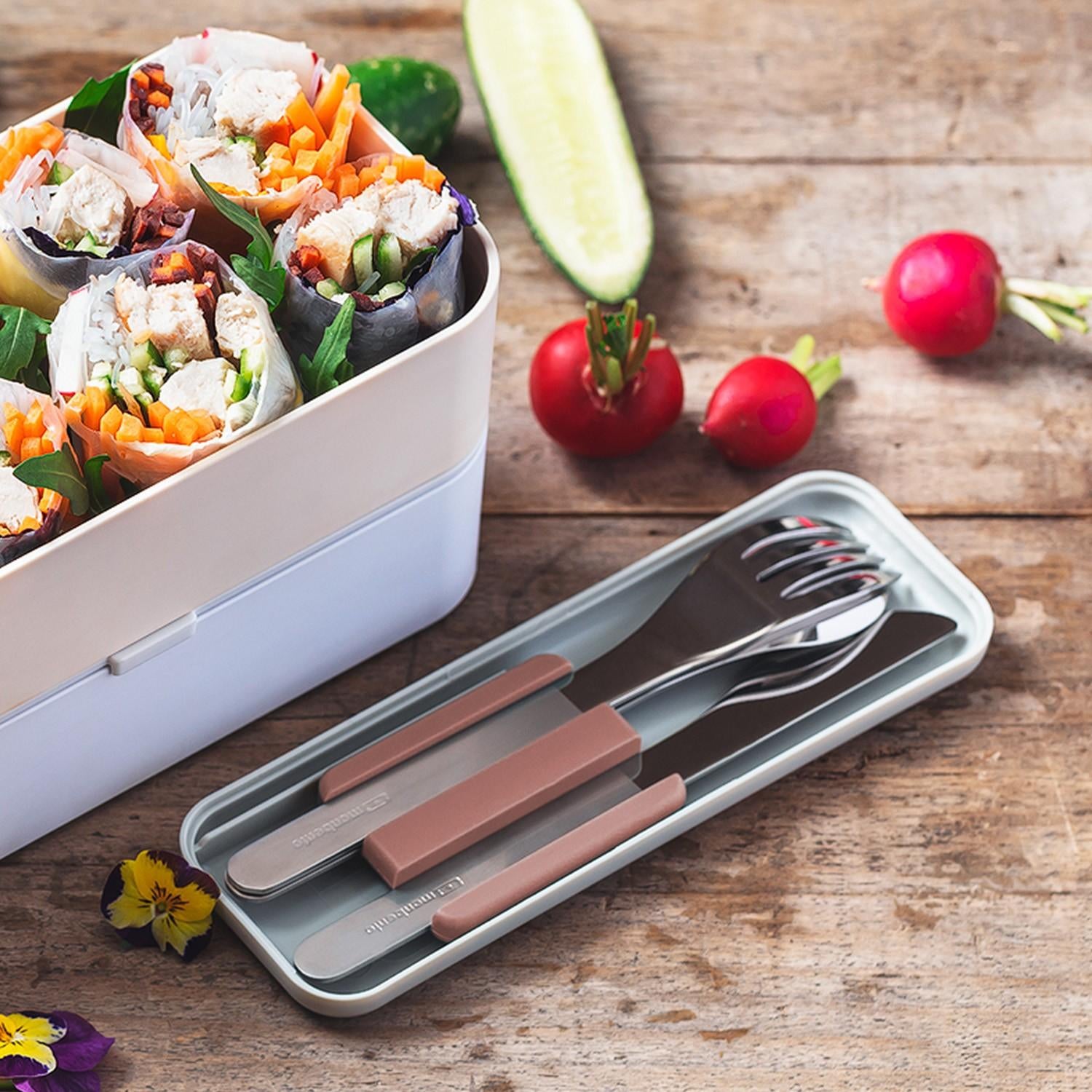 Monbento Slim Box Pink Moka – stalowe, kompaktowe sztućce w etui, idealne do lunchboxa i podróży, kolor: różowy