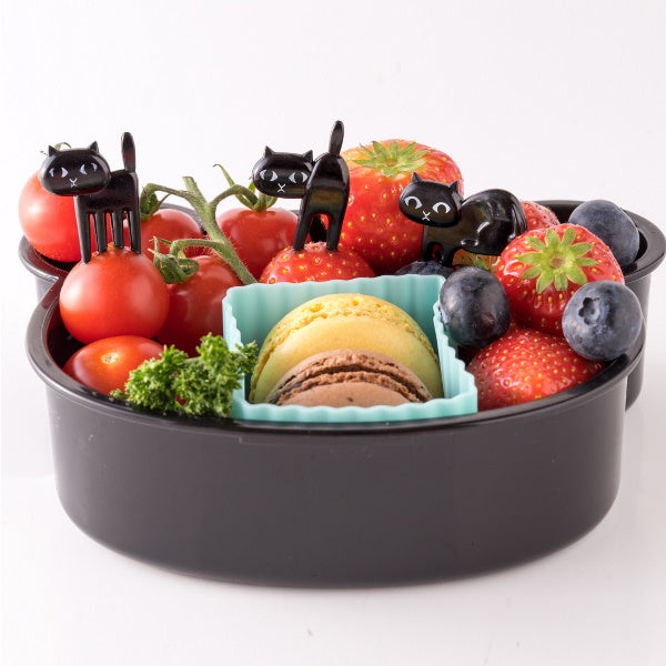 Lekkabox Koty – zestaw 6 mini widelczyków z motywem kotów, idealne do bento boxów, owoców, warzyw i przekąsek dla dzieci.