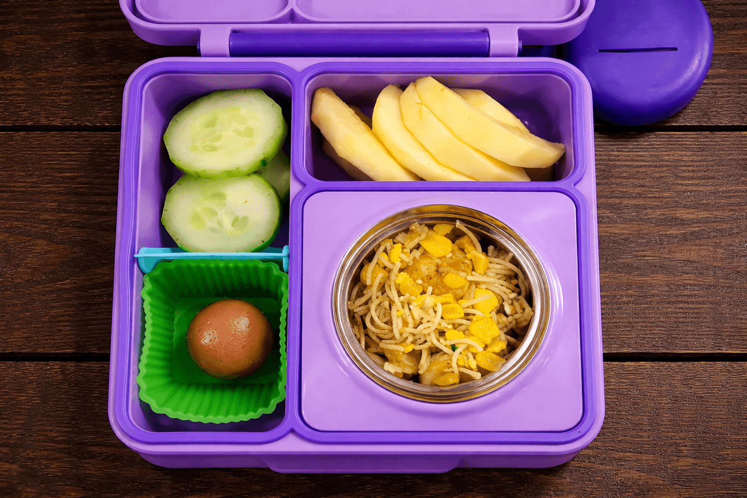 Makaron z krewetkami i kukurydzą – szybki obiad do lunchboxa