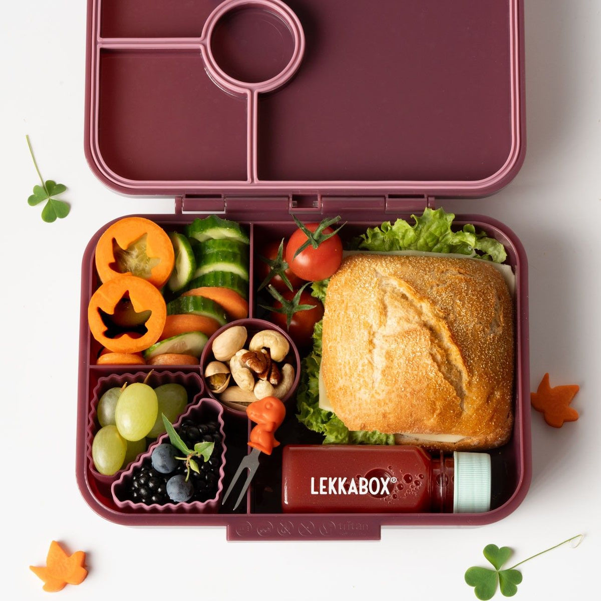 Śliwkowy zestaw 4 trójkątnych foremek do podziału lunchboxa Lekkabox
