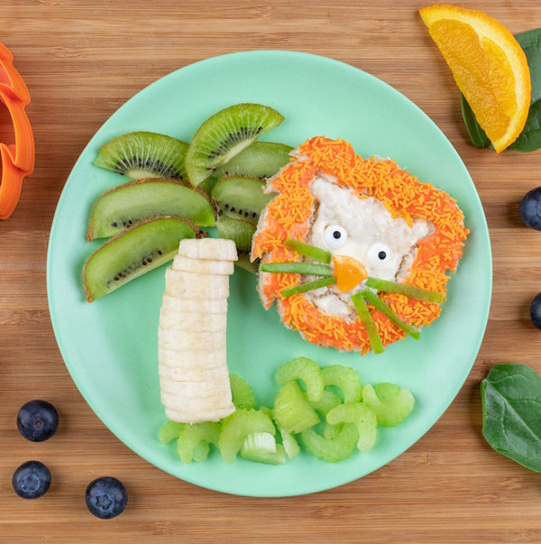 Interesujący dla dziecka posiłek w kształcie lwa - wykrawacz do kanapek Lunch Punch