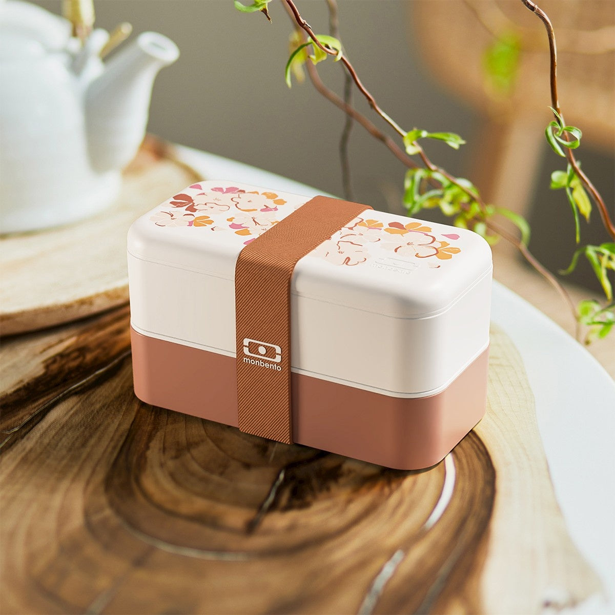 Monbento Original – dwupoziomowy lunchbox z miseczką. Szczelny, BPA free, do mikrofalówki i zmywarki. Stylowy francuski design, wzór: Pink Floral